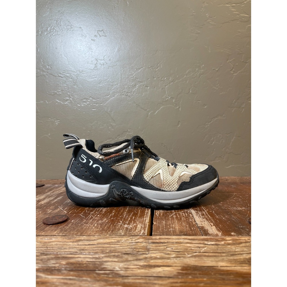 Five Ten Camp Four Approach Shoes Womens 8.5 Tan Outdoor Hiking Trail Vibram